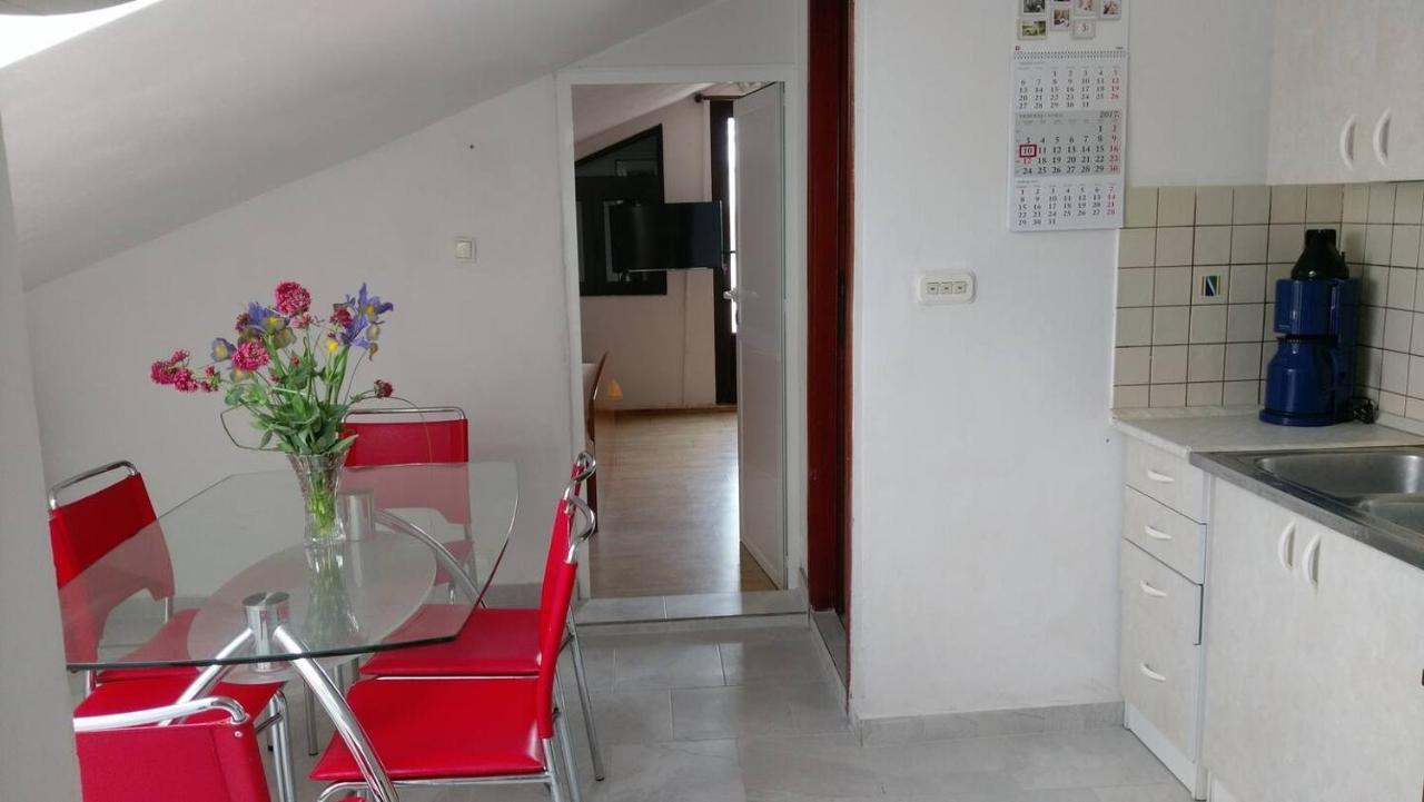 Apartments Davorka Шимуни Экстерьер фото