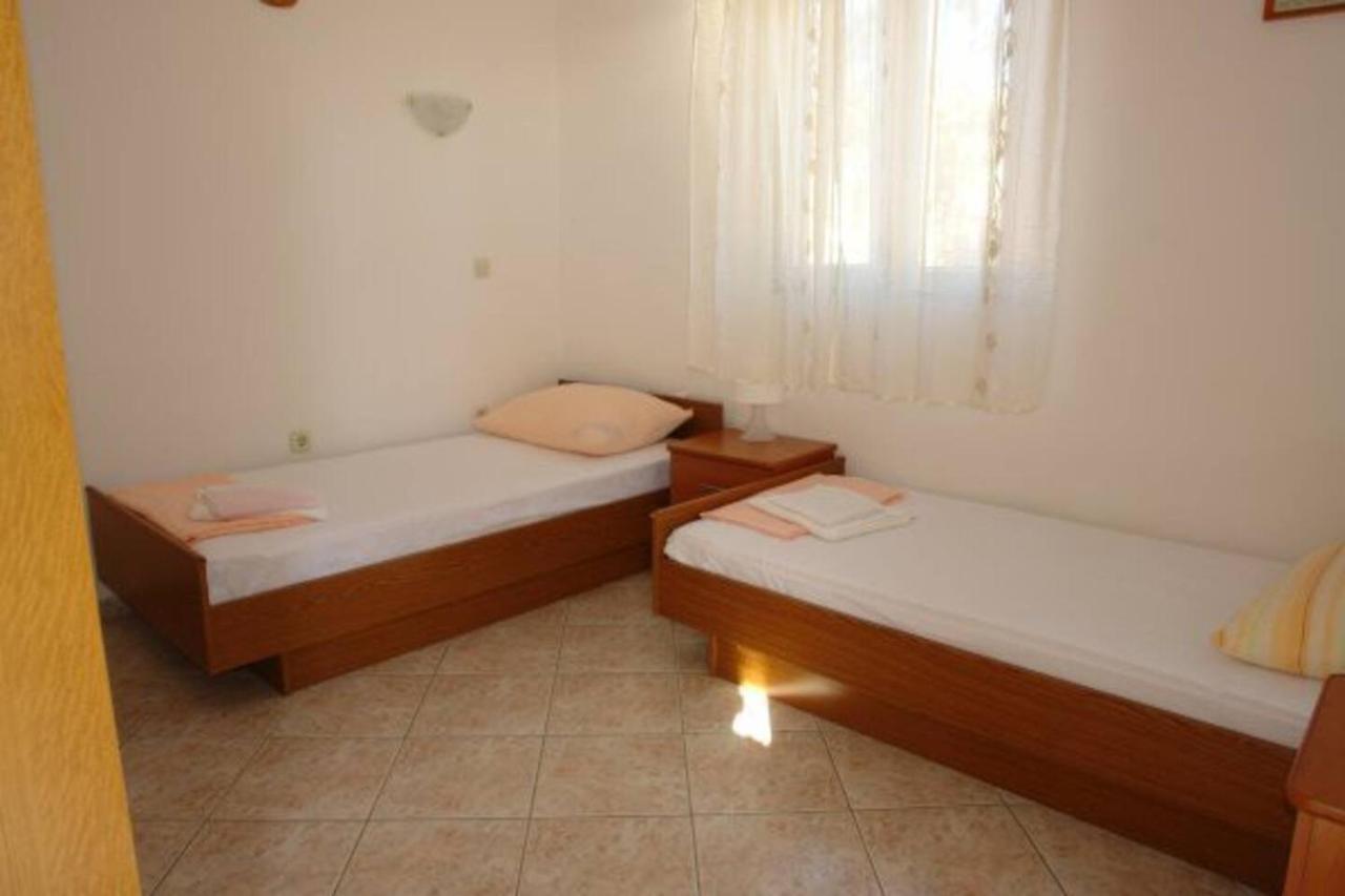 Apartments Davorka Шимуни Экстерьер фото