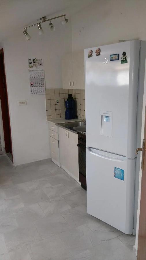 Apartments Davorka Шимуни Экстерьер фото