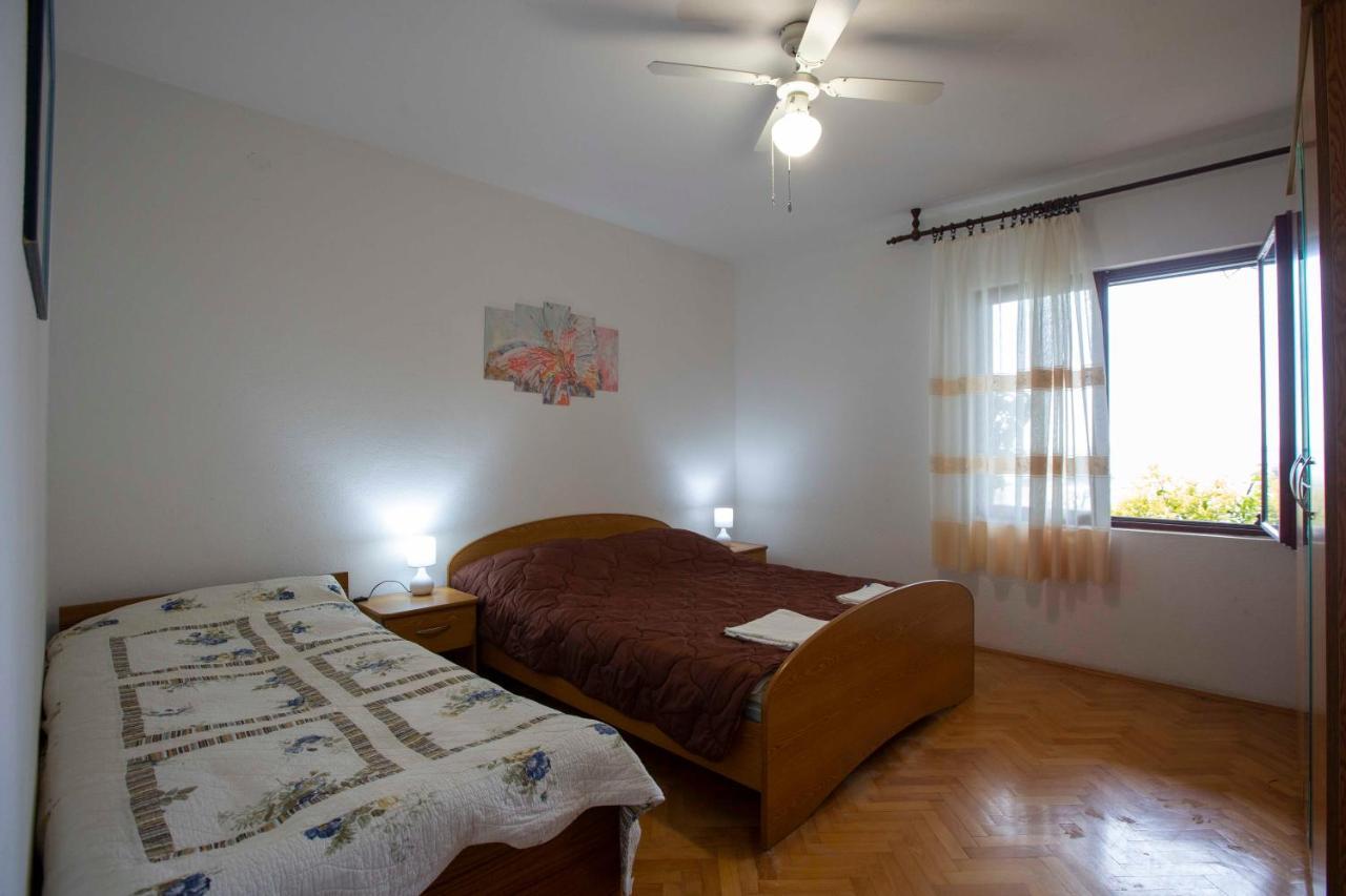 Apartments Davorka Шимуни Экстерьер фото